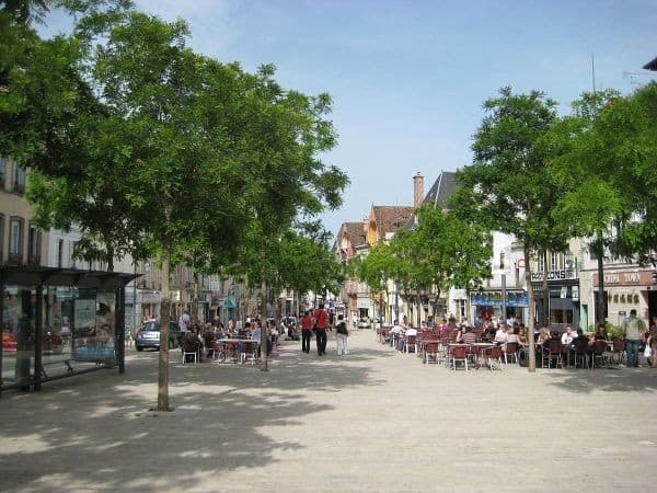  La Place de la Bourse.